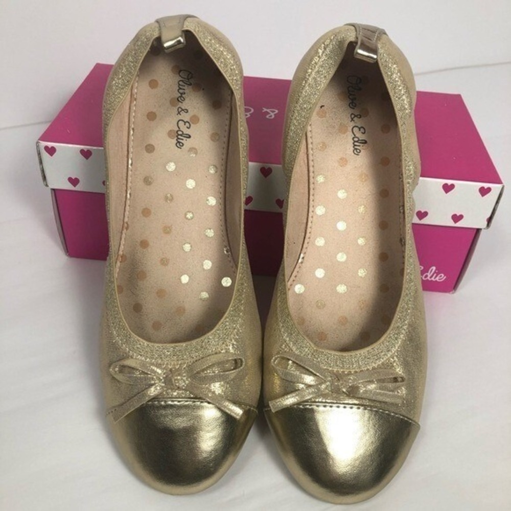 Olive & Edie Taylor Gold Shoes Size 6M